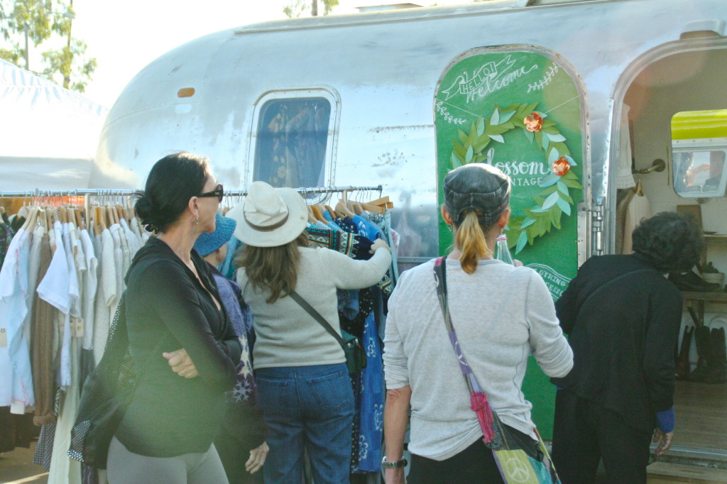 patchwork-show-long-beach-indie-craft-fair-festival-diy-california-blossom-vintage-trailer-airstream